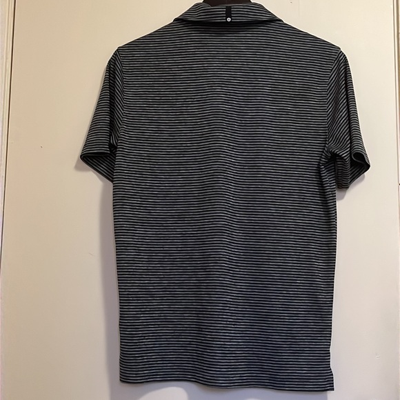 PUMA>>Men’s soft shirt. Size 9. Will fit youths who wear small adults sizes. - Picture 4 of 6